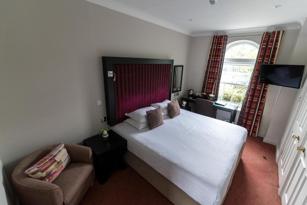 Highfield Park Hotel Hook  Exterior photo